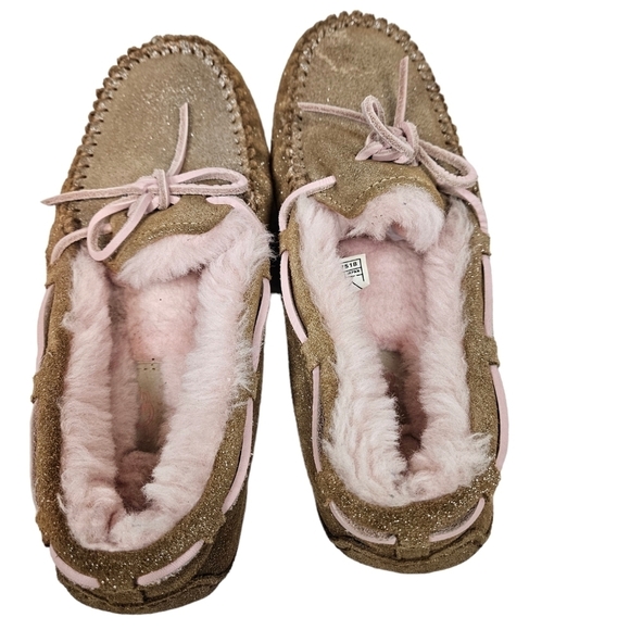Ugg Dakota Suede Slipper Glitter Tan Breast Cancer Ribbon Moccasin Slippers 6 - Picture 5 of 11